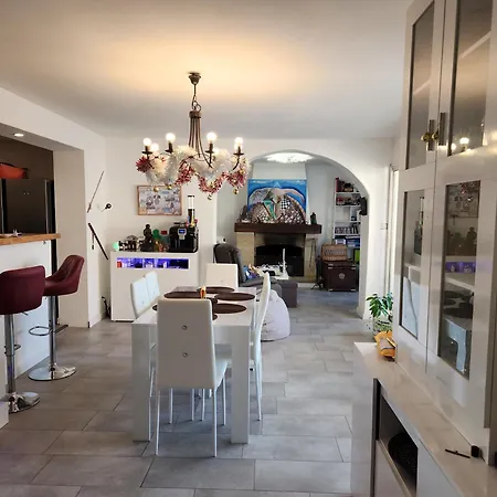 Homestay Le Bonheur Est Pres De La Cite De Carcassonne *