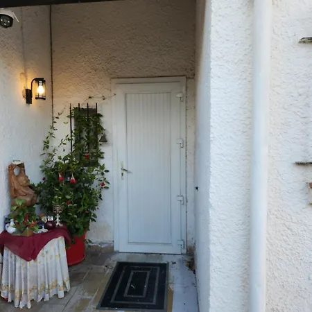 Homestay Le Bonheur Est Pres De La Cite De Carcassonne Cazilhac (Aude)