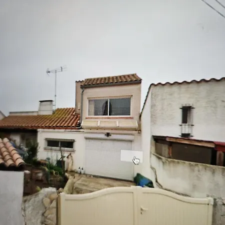Le Bonheur Est Pres De La Cite De Carcassonne Homestay *